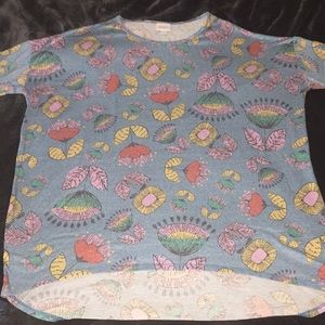 LulaRoe- Irma top